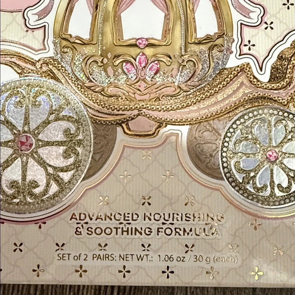 Foot mask and manicure set